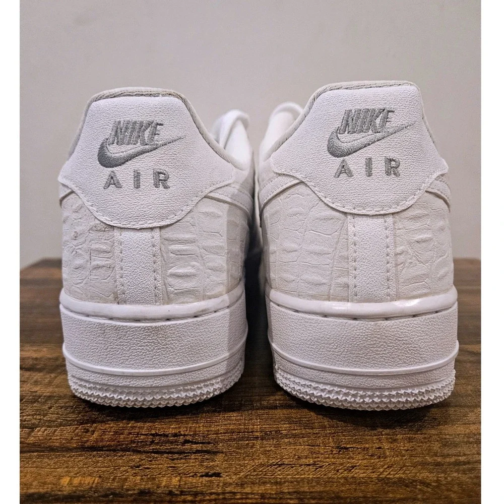 Nike Air Force 1 Low White Croc Embossed Sneakers 749144-103 Womens 8.5‎ / 7Y